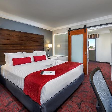 Desert Palms Hotel Анахайм Екстериор снимка